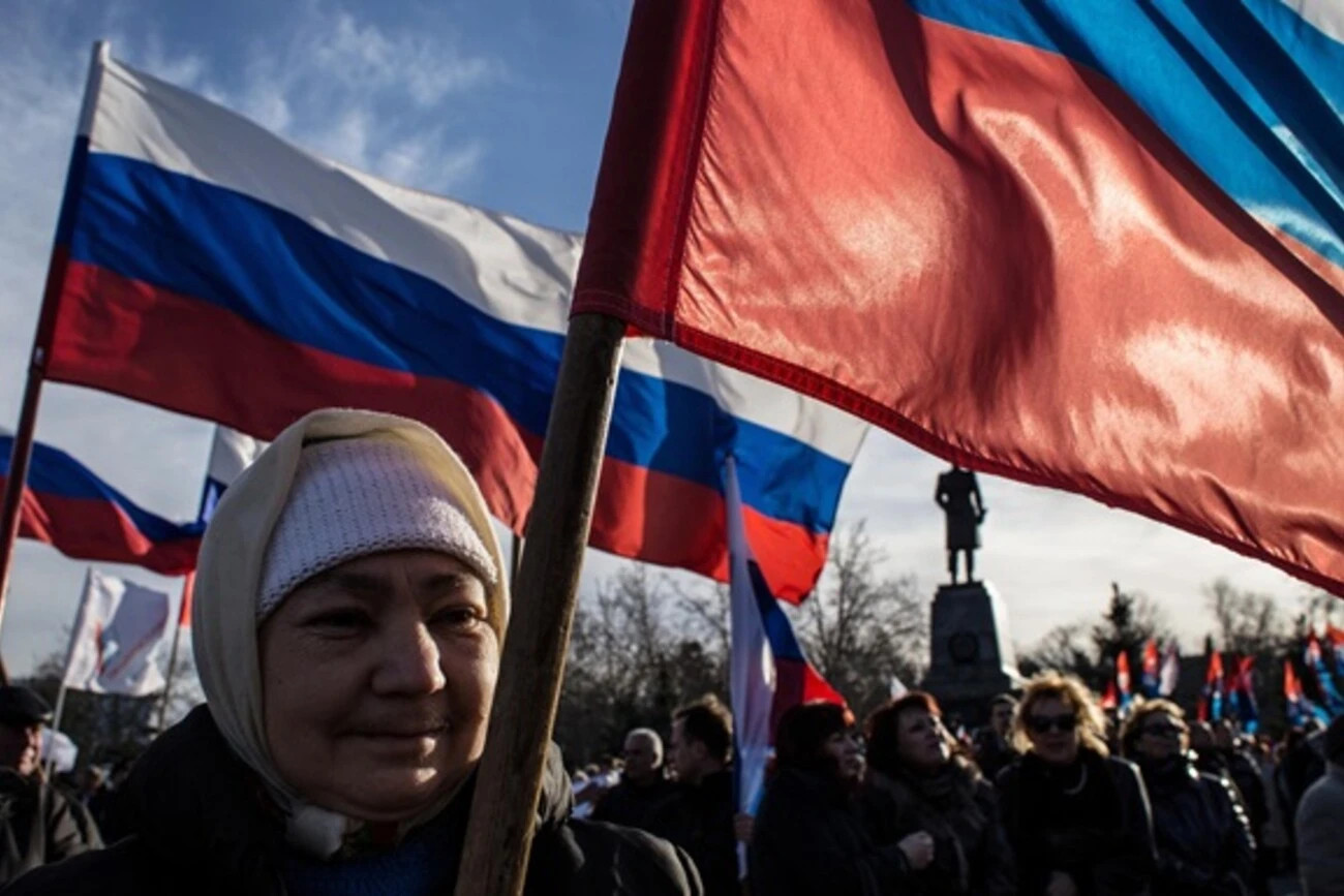 Россия обсуждает возврат к шестидневной рабочей неделе на фоне замедления экономики