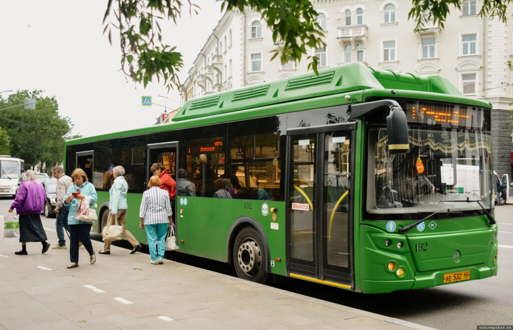 Тарифы на проезд в российских городах растут быстрее инфляции и снижают доступность транспорта