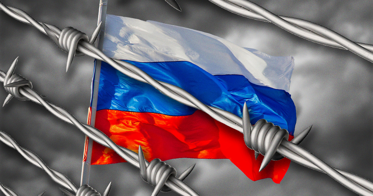 Финансовый контроль в России приводит к массовым блокировкам переводов