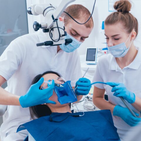 Рост цен на стоматологию усиливает социальное напряжение в России