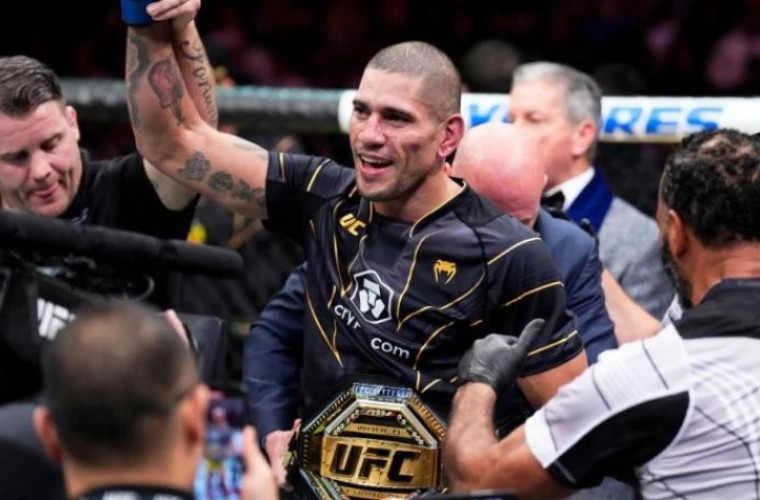 Алекс Перейра намерен завоевать третий титул и подняться в тяжёлый вес UFC