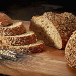 Черный хлеб может повышать уровень сахара в крови у диабетиков, предупреждает диетолог