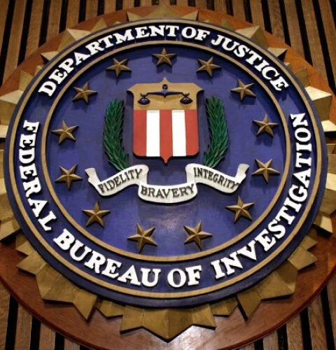 Дэн Бонгино уходит с поста заместителя директора ФБР после краткого и противоречивого срока