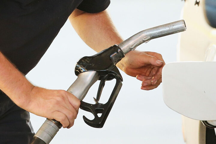 Дизтопливо в Молдове стало дешевле 20 леев за литр