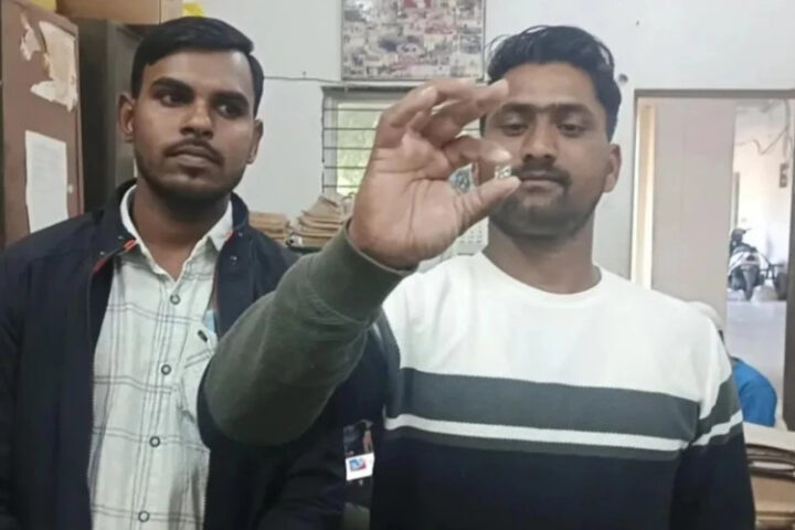 Два друга из Индии нашли редкий алмаз стоимостью свыше 50 000 долларов