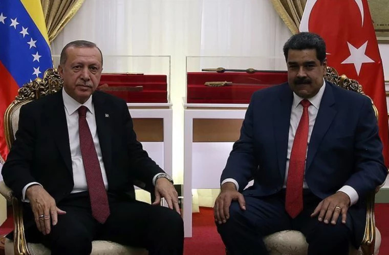 Эрдоган поддержал Мадуро в телефонном разговоре о ситуации в Венесуэле