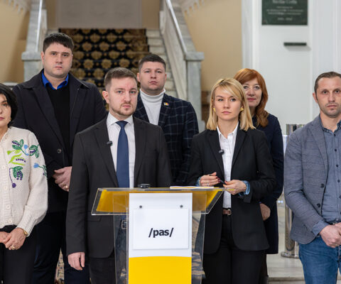 Фракция PAS в Кишиневе требует решения проблемы парковок и городского транспорта