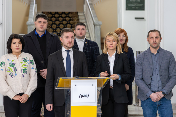 Фракция PAS в Кишиневе требует решения проблемы парковок и городского транспорта