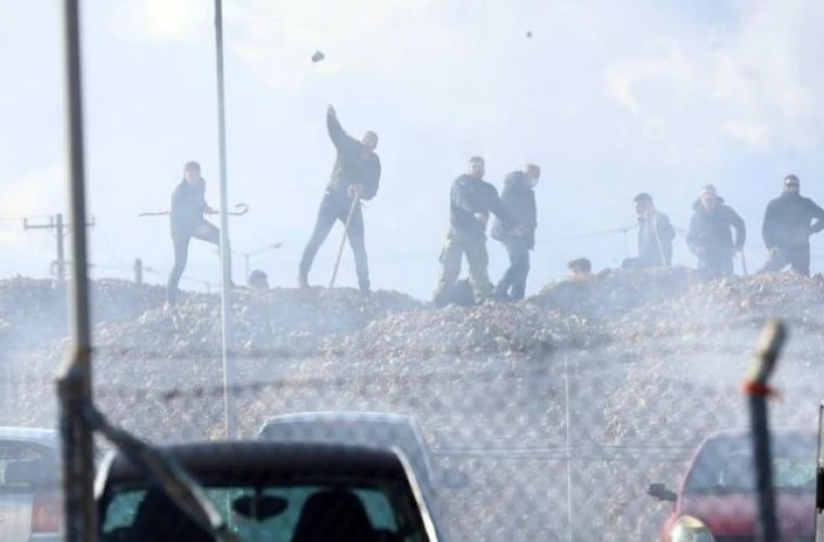 Греческие фермеры заблокировали аэропорт на Крите из-за задержек выплат