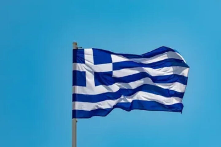 Греция досрочно погасила 5,3 млрд евро долга перед кредиторами ЕС, сэкономив 1,6 млрд евро на процентах