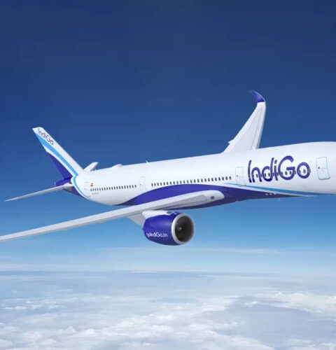 Индийский авиаперевозчик IndiGo теряет миллиарды долларов из-за массовых отмен рейсов
