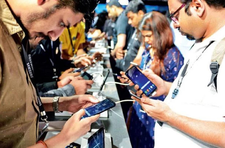 Индия обязывает производителей смартфонов устанавливать приложение кибербезопасности на новые устройства