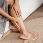 Как избавиться от отеков ног: советы и народные средства