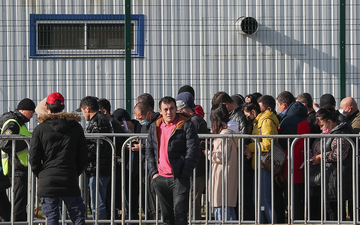 Курские власти ужесточают правила занятости иностранцев с начала 2026 года