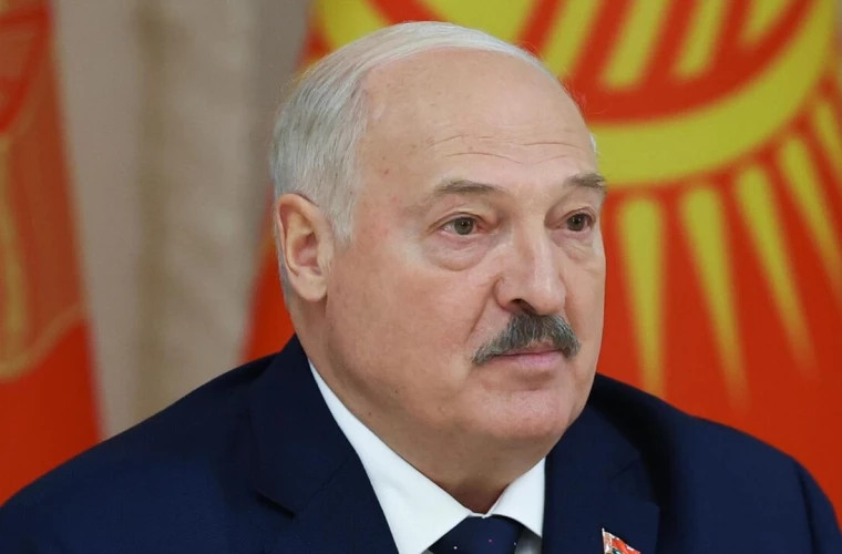 Лукашенко подарил Трампу икону и ювелирное изделие во время визита спецпосланника США