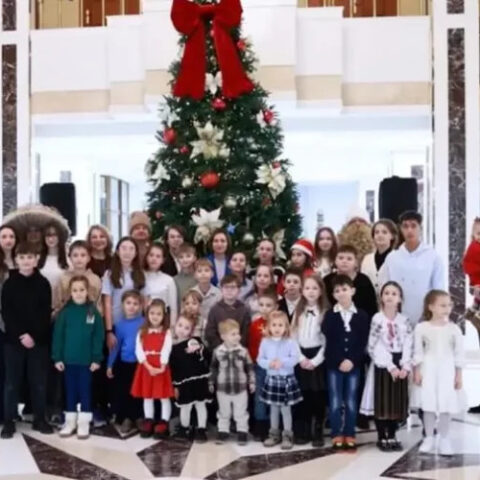 Майя Санду поздравила граждан с Рождеством, отмечаемым 25 декабря