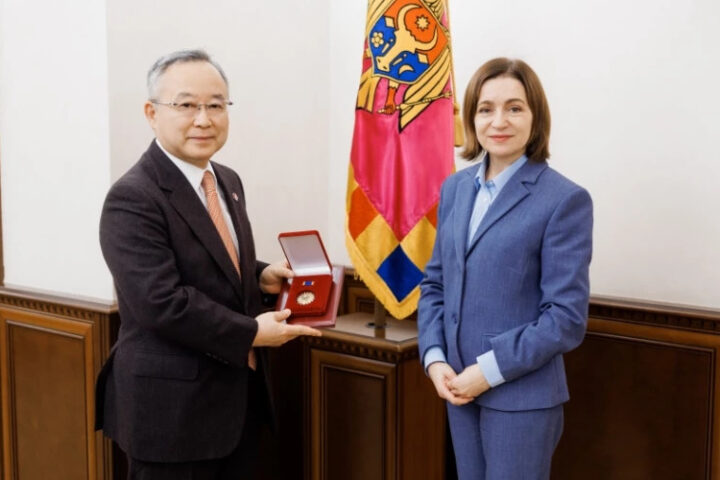 Майя Санду встретилась с послом Японии по случаю завершения его мандата в Молдове