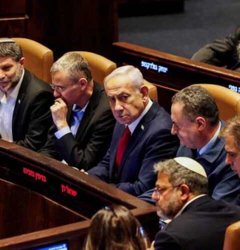 Министр обороны Израиля заявил, что полный вывод войск из сектора Газа невозможен