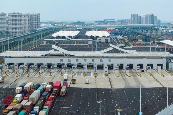 На Хайнане стартовал режим независимых таможенных операций