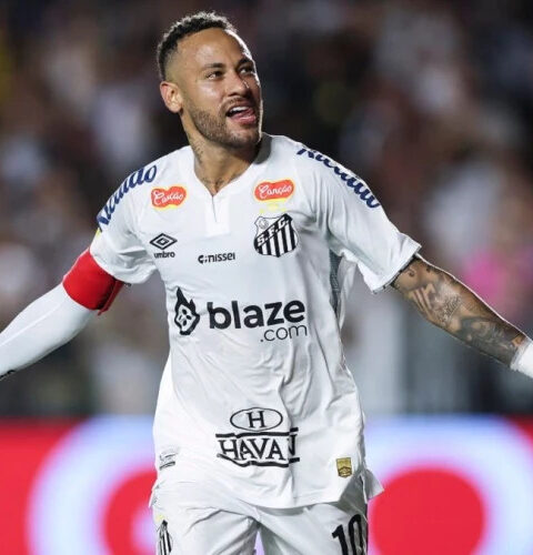 Неймар оформил хет-трик за 17 минут в победе «Сантоса» над «Жувентудой»