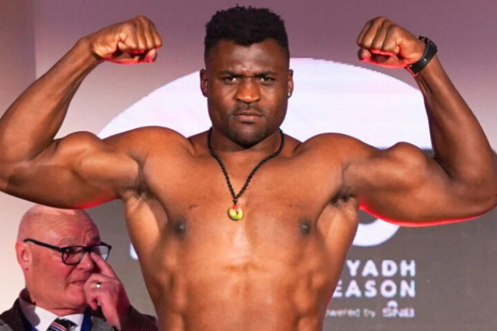 Нганну планирует возвращение в октагон на турнире в Белом доме в 2026 году