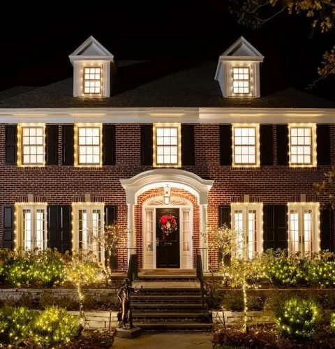 Особняк из фильма "Один дома" восстанавливают до оригинального состояния в Иллинойсе