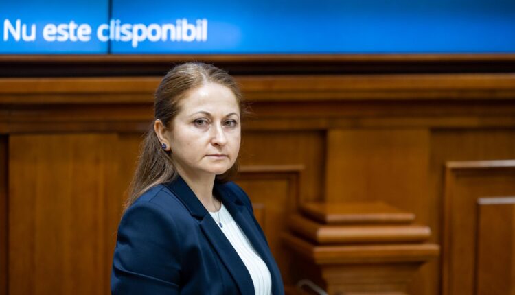 Парламент утвердил нового члена Счетной палаты Молдовы