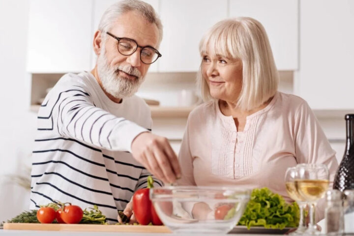 Питание после сорока: основные ошибки и полезные продукты для зрелого возраста