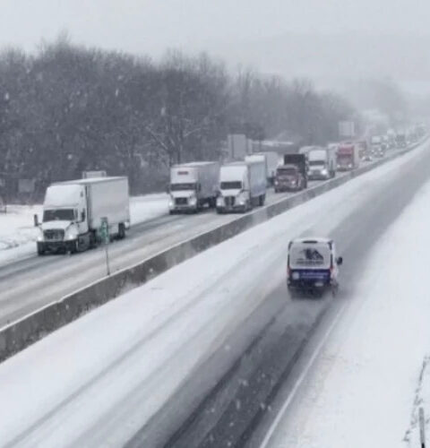 Полярный циклон вызвал рекордные морозы и снежные аварии в США