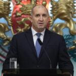 Президент Болгарии призвал правительство уйти в отставку после протестов против бюджета 2026 года