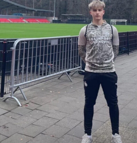 Разван Цуркан из Молдовы проходит тренировочный сбор с юношами «ПСВ» в Эйндховене