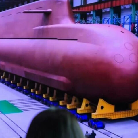 Северная Корея представила изображения своей первой атомной подводной лодки