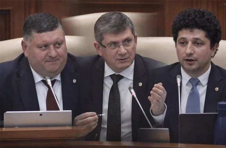 Шутки в парламенте после предложения Раду Мариана обсудить поправку Бурдужи к налоговому законопроекту