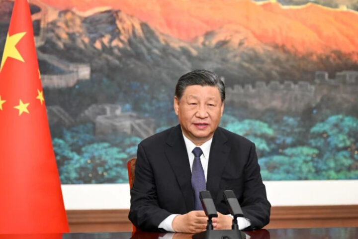 Си Цзиньпин призвал к улучшению управления киберпространством на коллективном заседании Политбюро