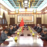 Си Цзиньпин провёл встречу с главой администрации Аомэнь в Пекине