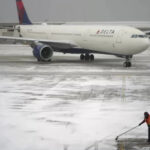 Снегопад в США привёл к отмене более 600 рейсов и задержкам тысяч вылетов