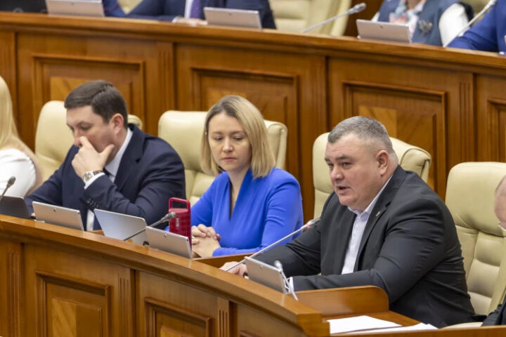 Социалисты требуют слушаний министра экологии по аукционам охотничьих фондов