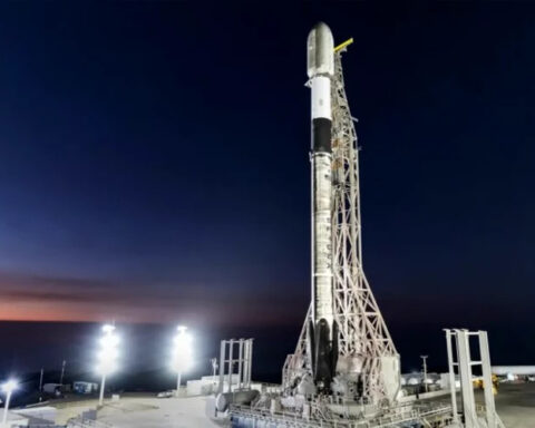 SpaceX планирует запуск Falcon 9 с 27 спутниками Starlink в понедельник из Калифорнии