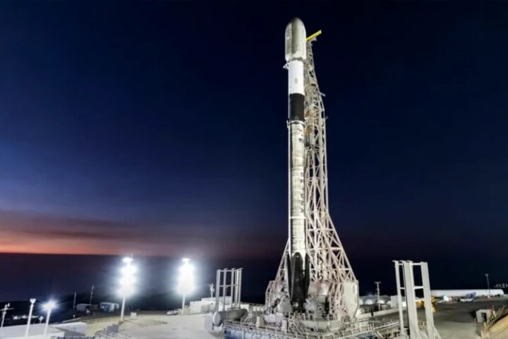 SpaceX планирует запуск Falcon 9 с 27 спутниками Starlink в понедельник из Калифорнии