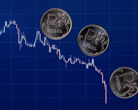 Спад производства в России усиливается и напрямую бьёт по доходам граждан