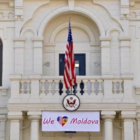 США призывают граждан Молдовы защищать национальную идентичность и европейские ценности