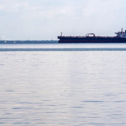 США задержали нефтяной танкер у берегов Венесуэлы для пресечения незаконных поставок нефти
