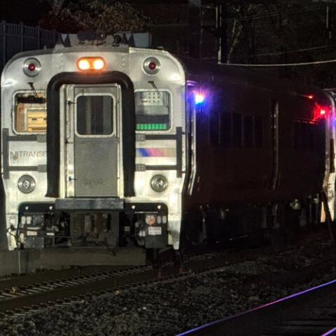 Столкновение пассажирских поездов в Нью-Джерси: 17 человек получили травмы