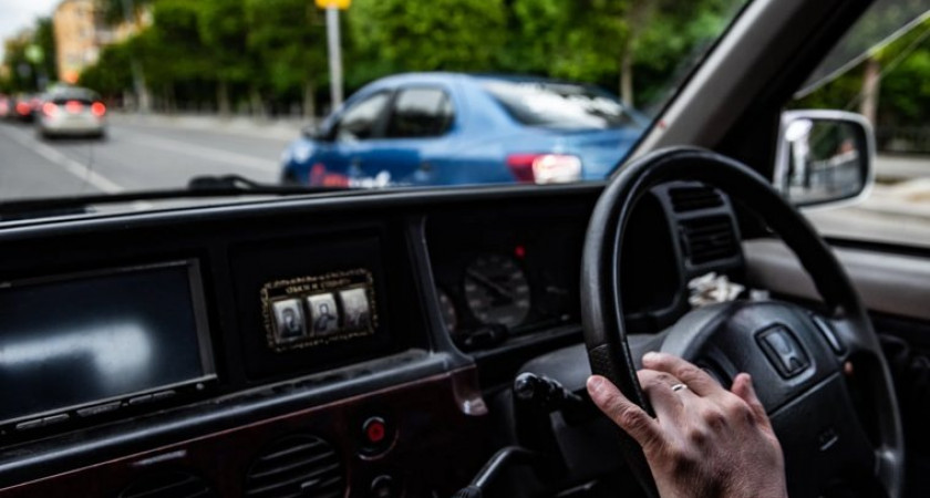 Суд в Приморском крае запретил ввоз праворульных и гибридных автомобилей в Россию