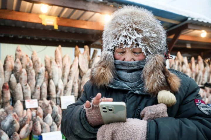 Температура в Якутске достигла -45 градусов: зима пришла в самый холодный город мира
