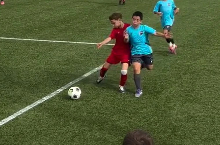 Три миллиона просмотров: 9-летний молдавский футболист Касиан Ювеналие стал звездой Instagram