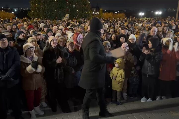 Тысячи краснодарцев вышли на протест против строительства храма на набережной в честь сво