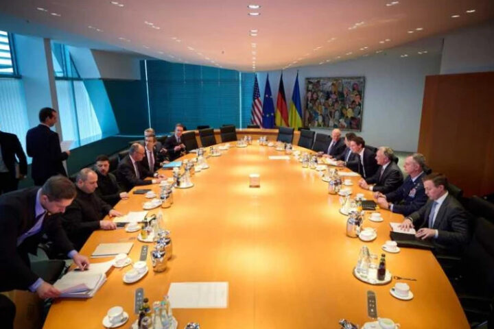 Уиткофф сообщил о значительном прогрессе в переговорах с Зеленским в Берлине