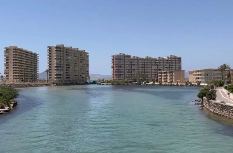 В Испании в лагуне Мар-Менор обнаружен подземный источник ртути, угThreatающий экосистему