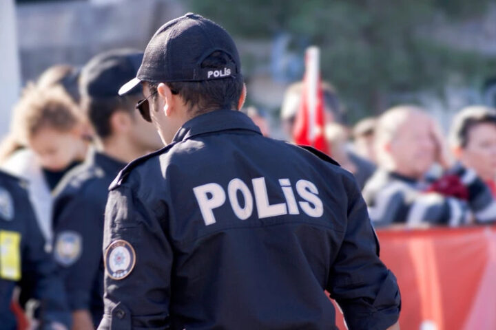 В Турции задержаны 61 человек по делу о деятельности организованных преступных групп